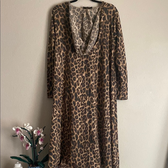 Leopard Print High-Low Dress - Picture 4 of 4